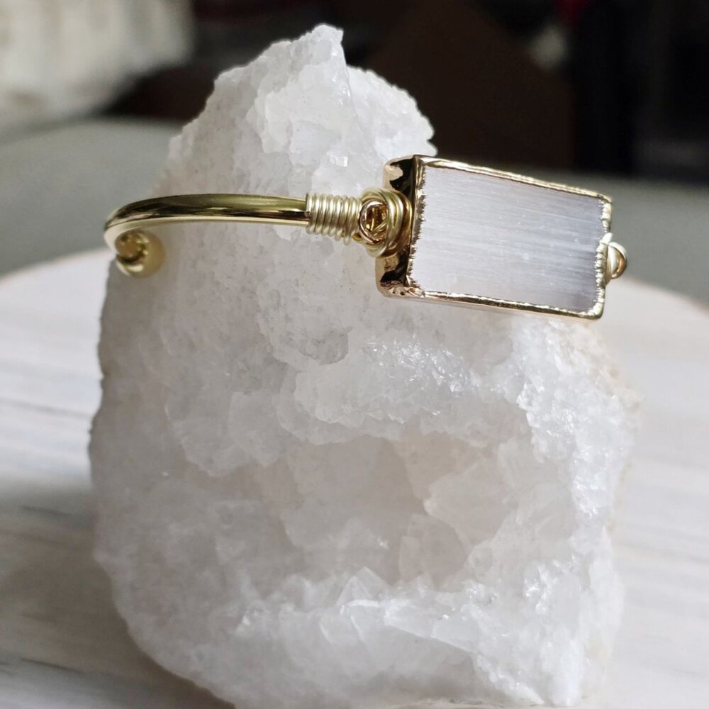 Handmade ✦ Selenite Bar Wire‑Wrap Cuff ✦ 14Kt Gold Over Copper Adjustable NWT - Picture 10 of 11